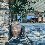 Couette-café Zen Blue Mills Koundouros