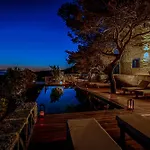 Zen Blue Mills *