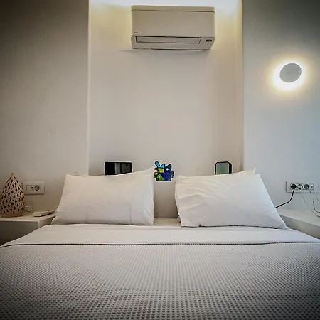 Zen Blue Mills Κούνδουρος