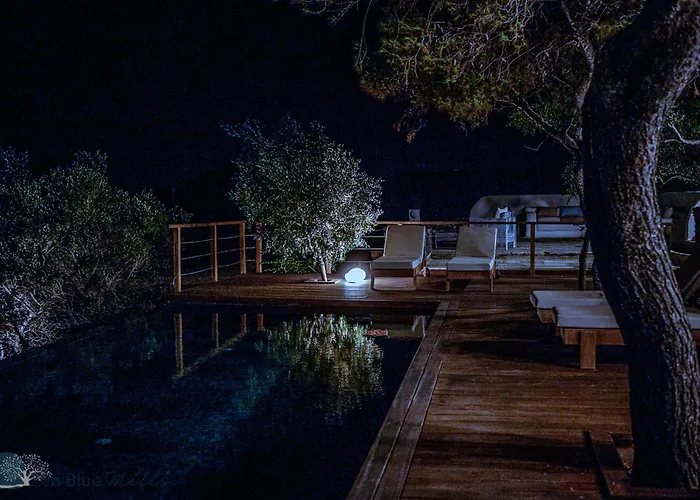 Zen Blue Mills Couette-café Koundouros