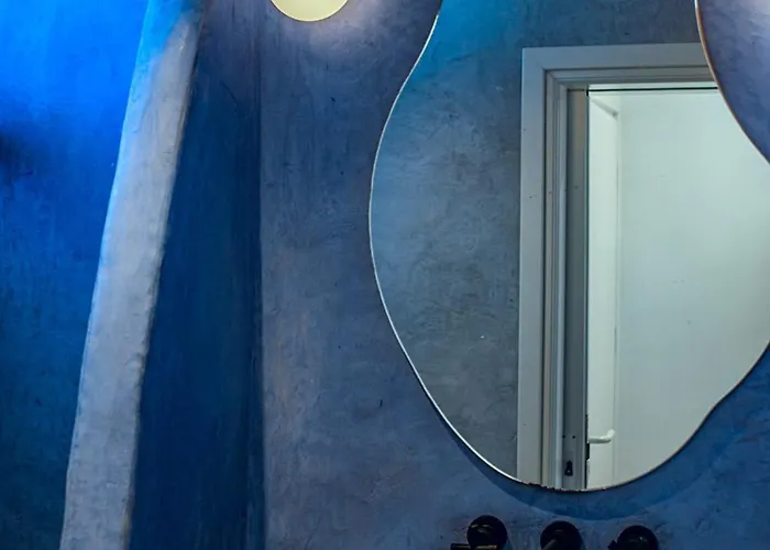 Zen Blue Mills Couette-café Koundouros